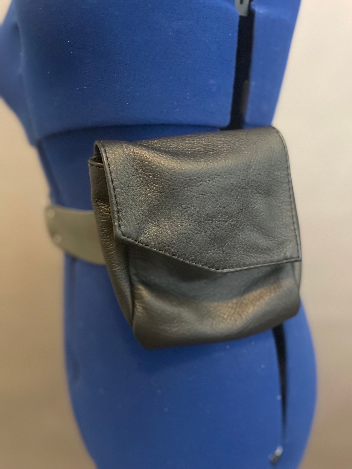 Saja- Halcyon Galactic Cruiser- Belt and Pouch